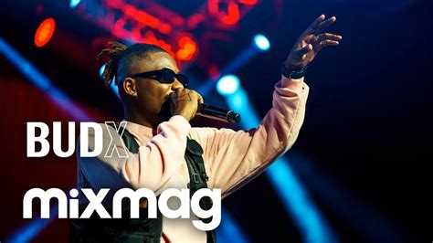 O Ycee Live in Lagos Festival: Uma Celebração Musical Imensurável e Inesperadamente Agitada!